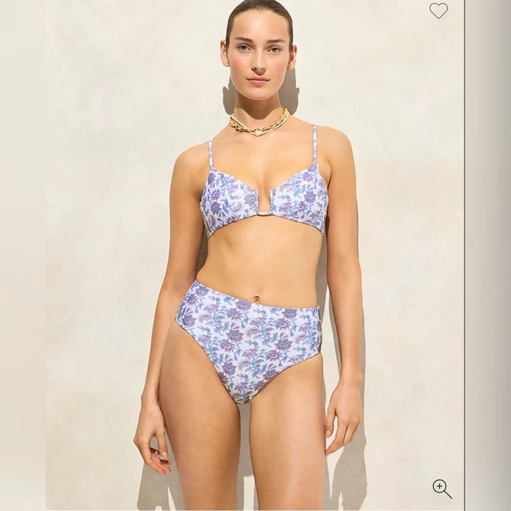 🩵 J. Crew Halle bikini top in Classic Sculpt 🩵